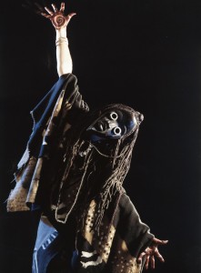 Foto dancing raven woman Maskentanz 11