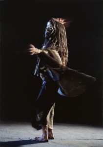 Foto dancing raven woman Maskentanz 7
